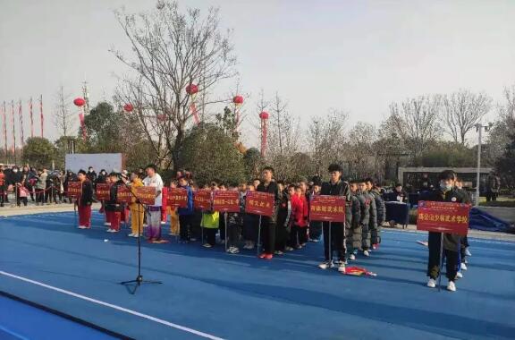 平實(shí)中進(jìn)取，樂(lè)觀中挑戰(zhàn)