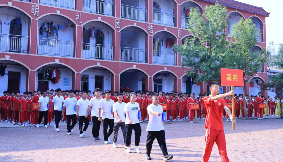 點(diǎn)燃激情綻放夢(mèng)想——信陽市雞公山少林武術(shù)學(xué)校2023年武術(shù)特色教育測(cè)試見證成長(zhǎng)